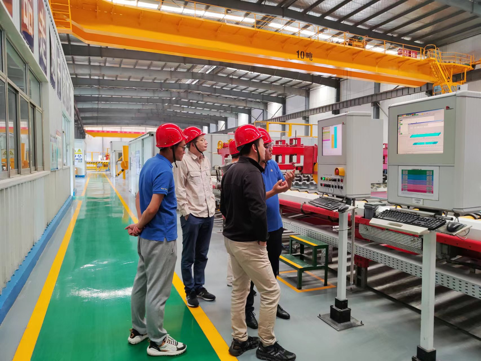 协鑫光电董事长范斌一行来球速交流